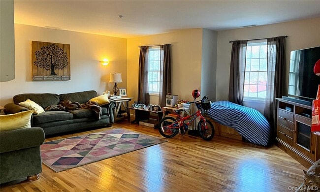 Photo - 18 Mechanic St Unit B