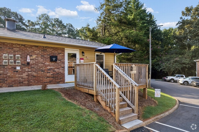 Leasing Office Entrance