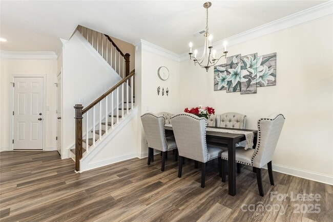 Photo - 3971 Fadden St
