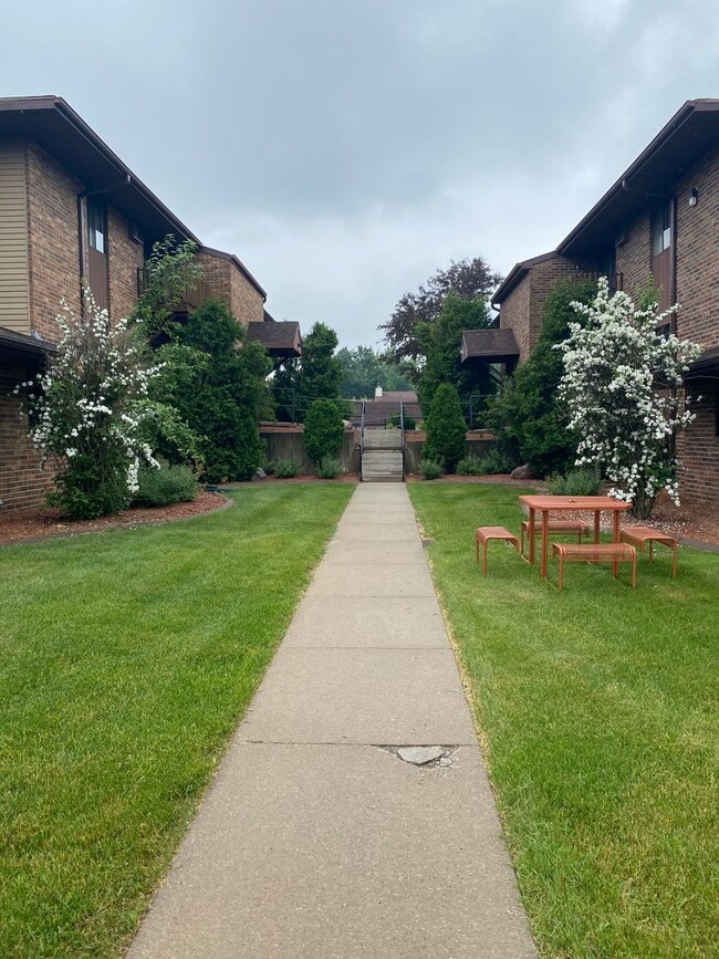 Estates Apartments Appleton, WI