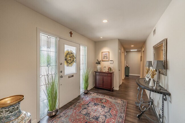 Photo - Spacious 3 Bed, 2 Bath Duplex in the Heart of Overton West