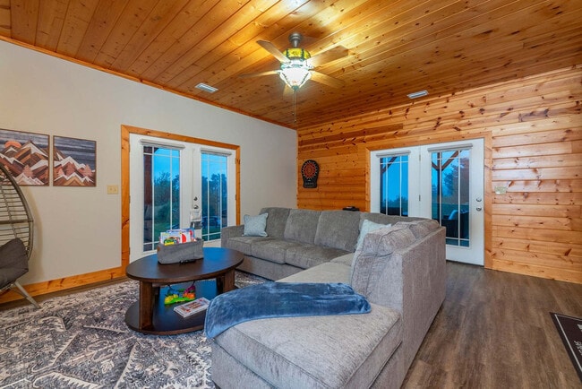 Photo - 629 Cherry Hill Dr Unit ID1292596P