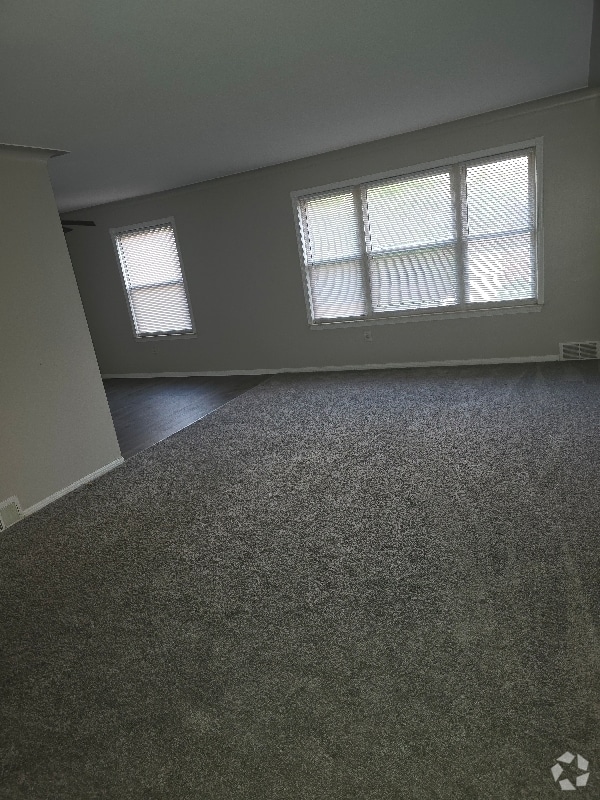 Building Photo - 31577 Fraser Dr Rental