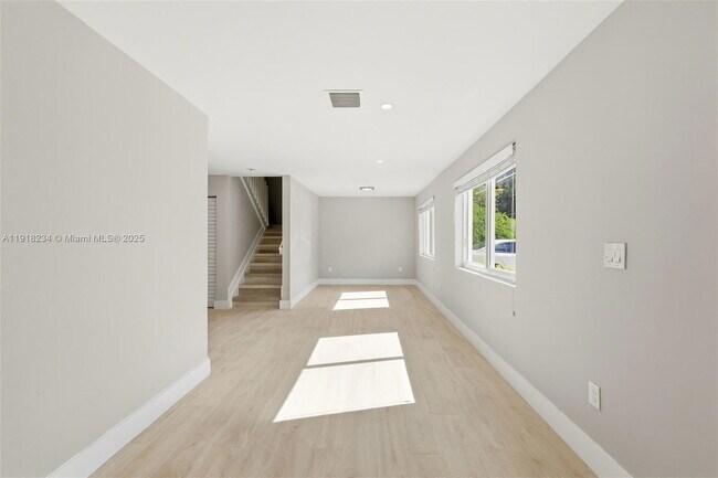 Photo - 11939 SW 218th St