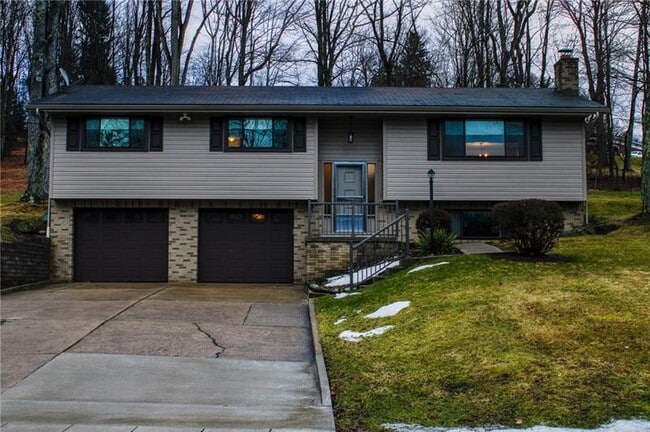 Photo - 214 Maplewood Dr