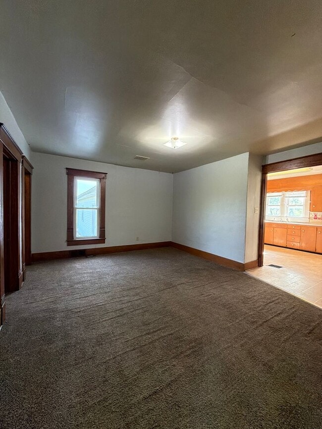 Photo - 4 Bedroom Single Family Home Available in Goshen!