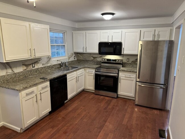 Photo - 2036 Yew Ct