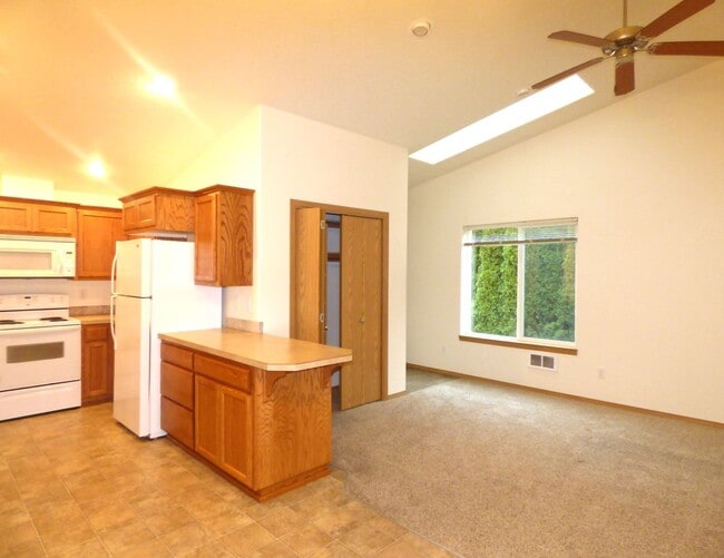 Photo - 287-289 Gwinn St Monmouth, OR 97351 Unit 289