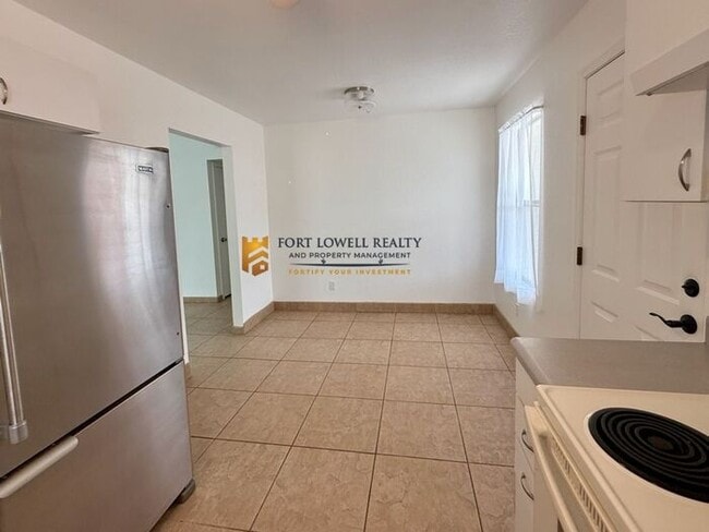 Photo - Charming three bedroom - two bathroom GREA...