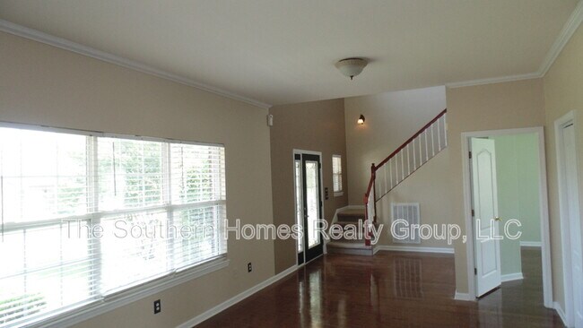 Photo - 264 Fyke Dr