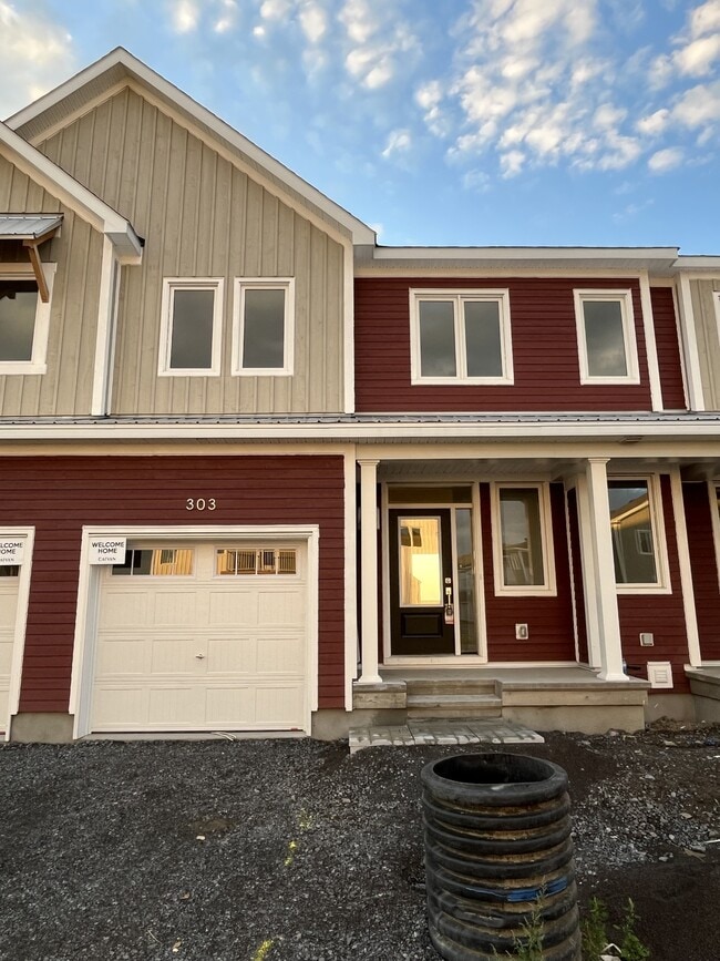 Building Photo - 303 Trammel Rd