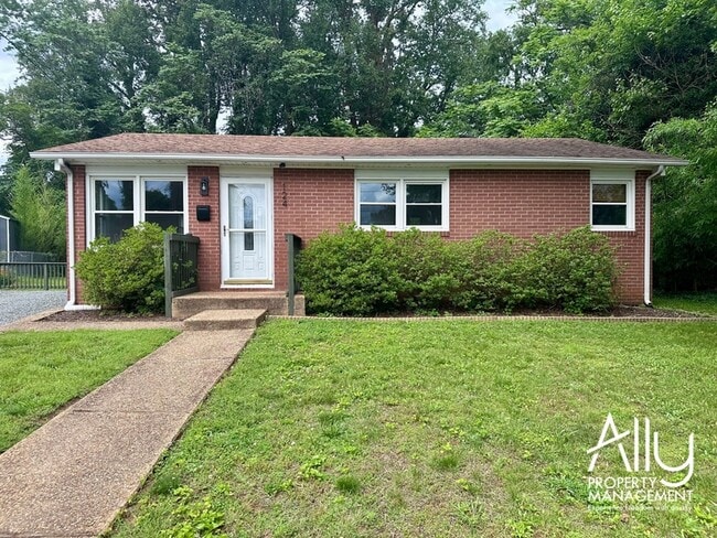 Photo - 124 N Baker St House