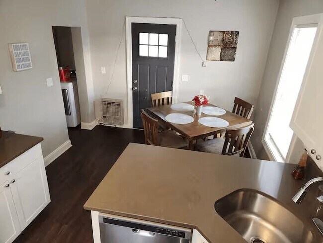 Photo - 661 Hevey St Unit Second Floor