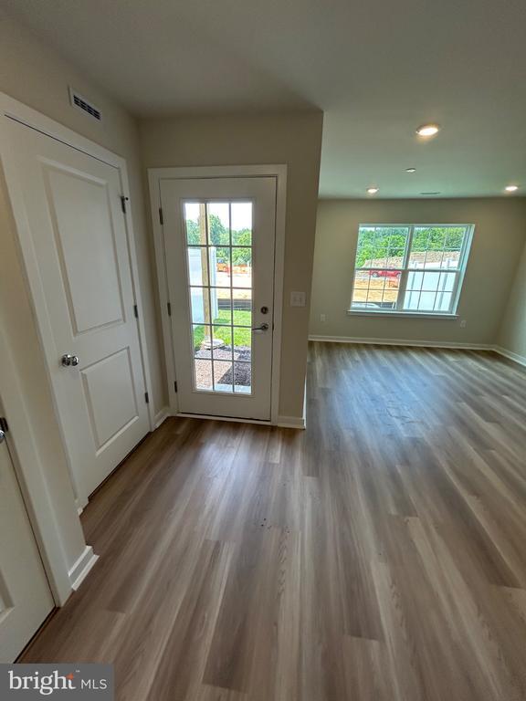 Photo - 28 Barnes Wy