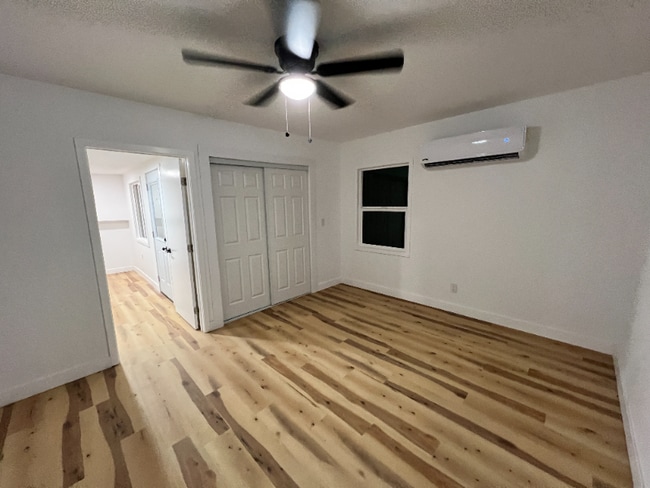Photo - 3096 Goldner St Unidad 3