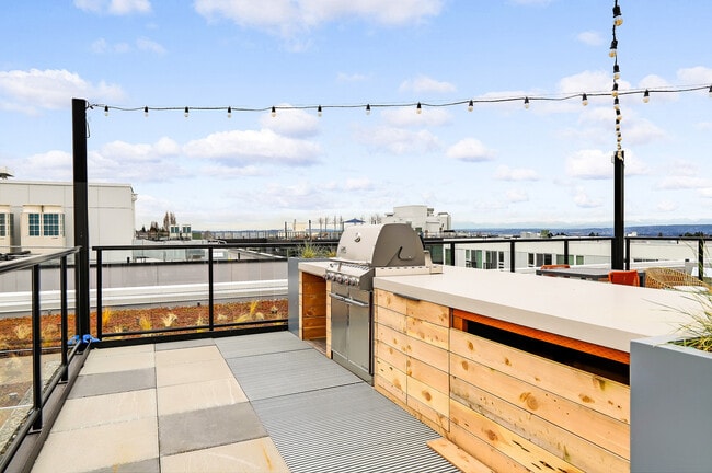 Photo - Midtown Square