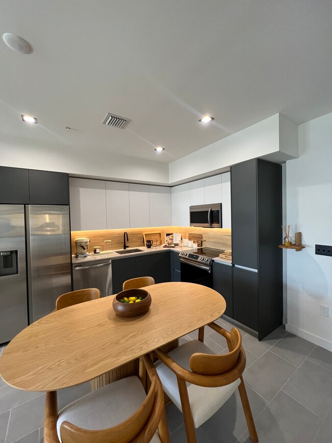 Photo - 160 NW 27th St Unit A3