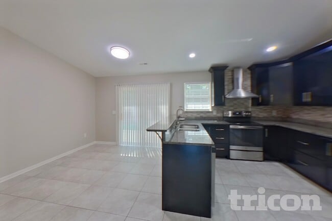 Photo - 204 Yukon Dr
