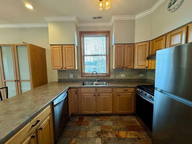 Photo - 1537 N Fairfield Ave Unit 2