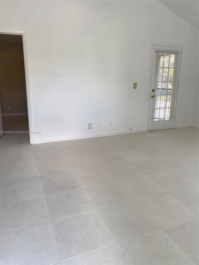 Photo - 4090 N Pine Island Rd Unit 313