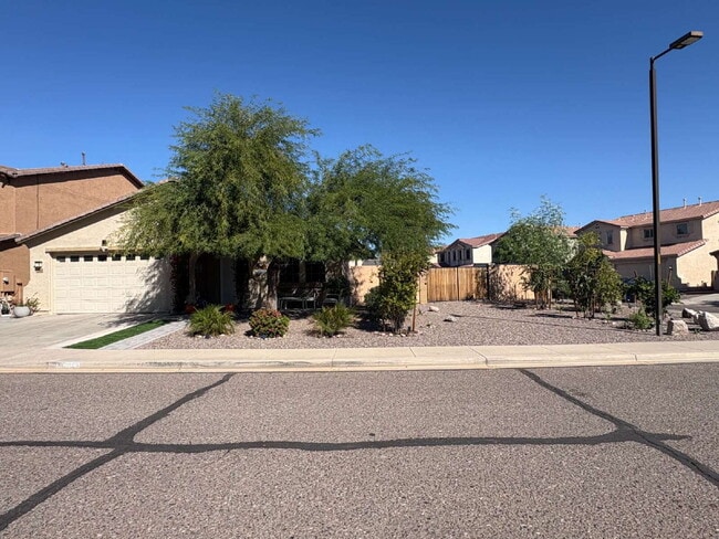 Photo - 1180 E Saddleback Pl