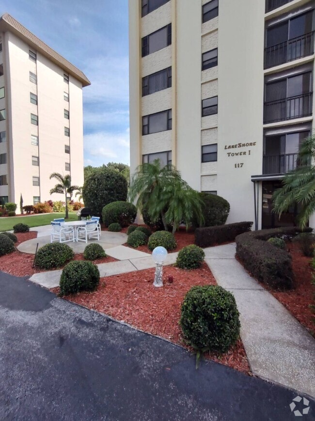 Building Photo - 117 Country Club Dr Rental