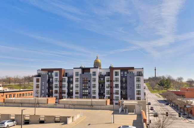 Building Photo - 309 E 5th St Unit 505