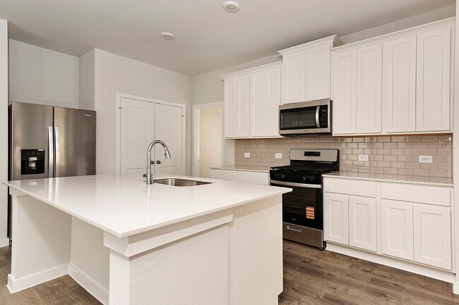 Photo - 7922 Alset Dr