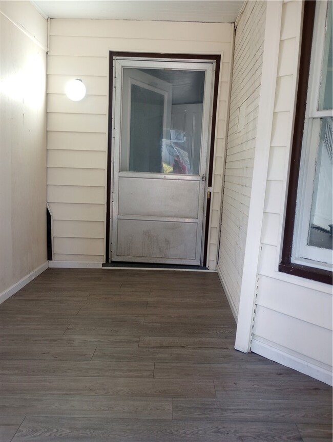 Photo - 410 Linden Pl