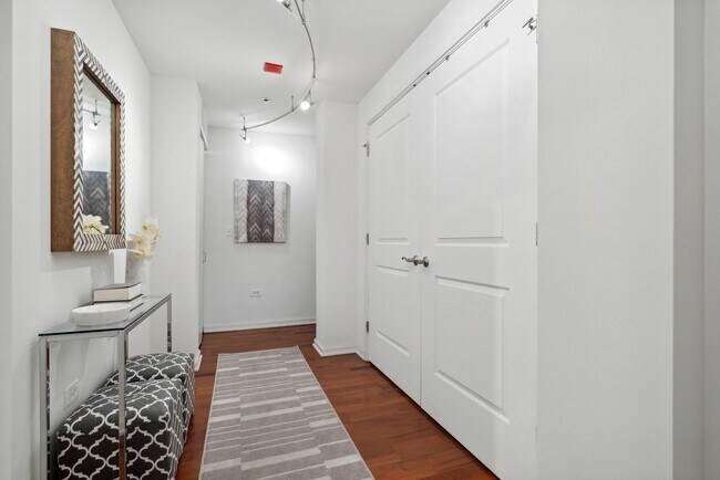 Photo - 160 E Illinois St Unit 2006