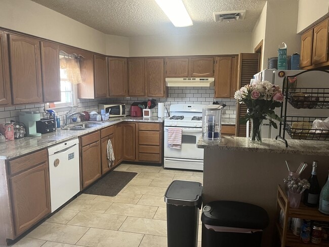 Photo - 3811 38th St