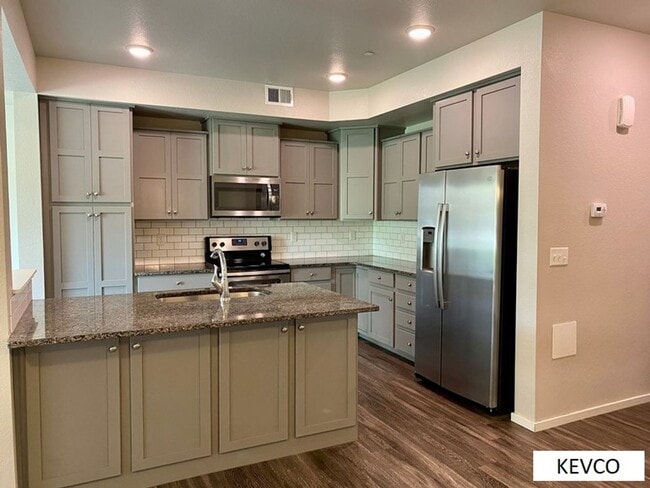 Photo - Lovely Newer Townhouse