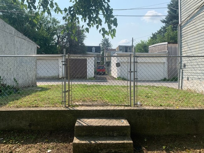 Photo - 620 Company St