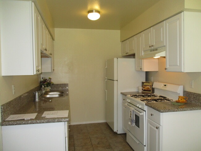 Photo - 836 E Avenue J12 Unit 1