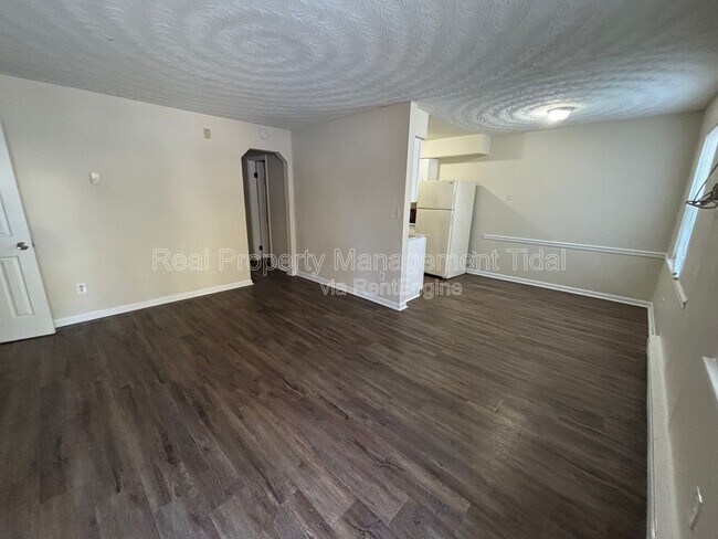 Photo - 6255 Alexander St Unit 6