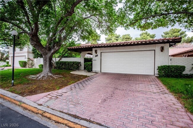 Building Photo - 3416 Cll Del Torre