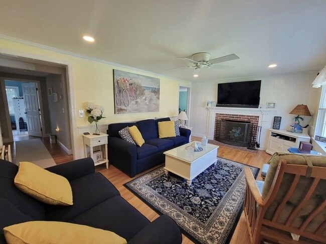 18 Lyndale Rd