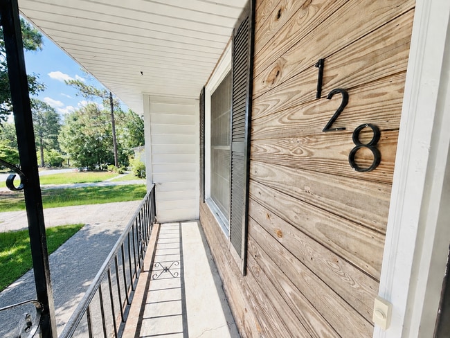 Photo - 128 S Wrenwood Dr