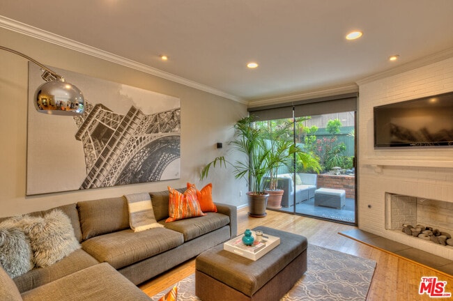Building Photo - 2663 S Centinela Ave Unit 308 Rental