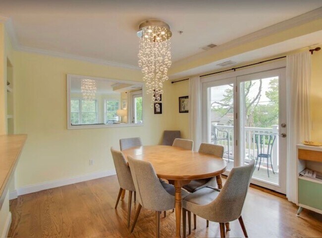 Photo - Move In Ready Winter Retreat in Downtown T...