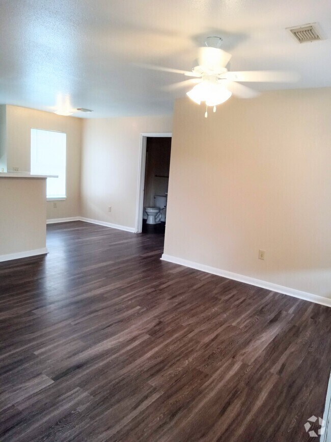 Apartments for Rent in Waller TX 76 Apartments