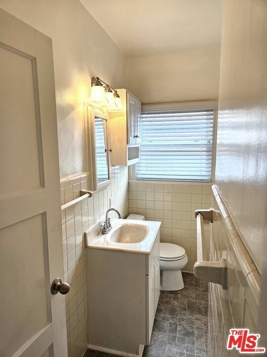 10556-10558 Santa Monica/1808-1810 Westholme