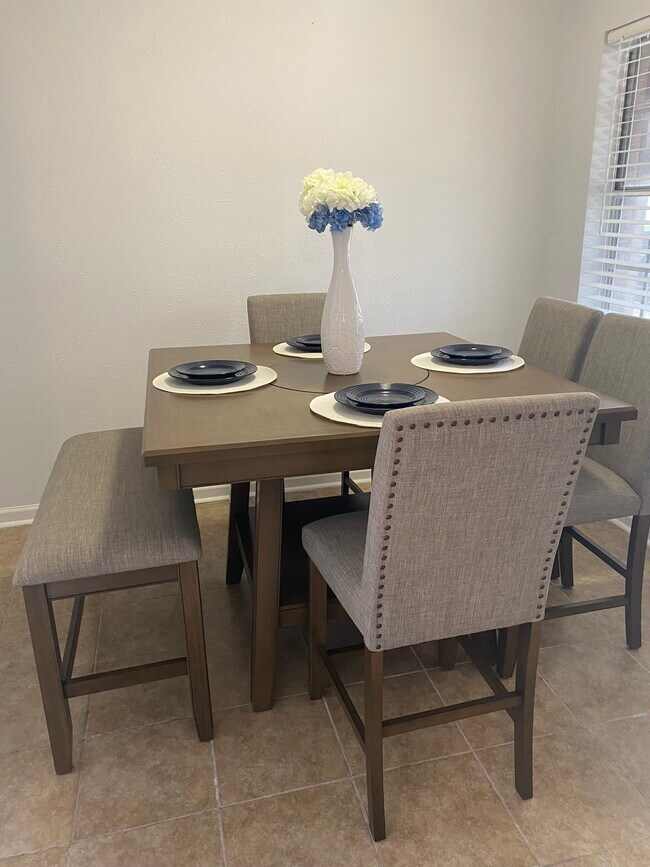 Photo - Palm Harbor Apartments