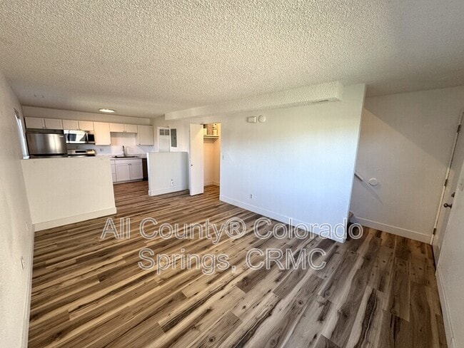 Building Photo - 6678 Provincial Dr