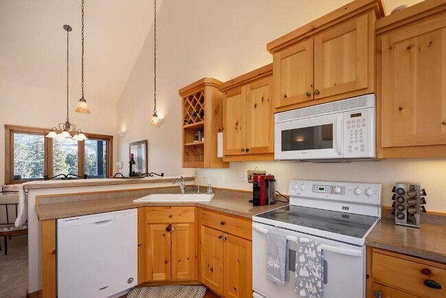 Photo - 476 Kings Crossing Rd