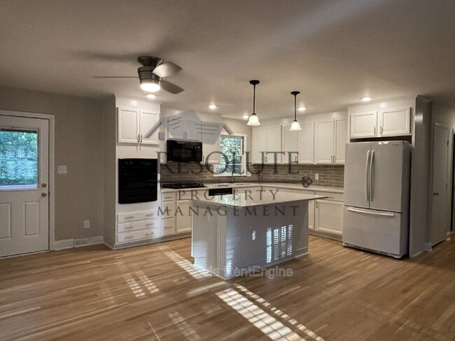 Photo - 4812 Radcliff Rd