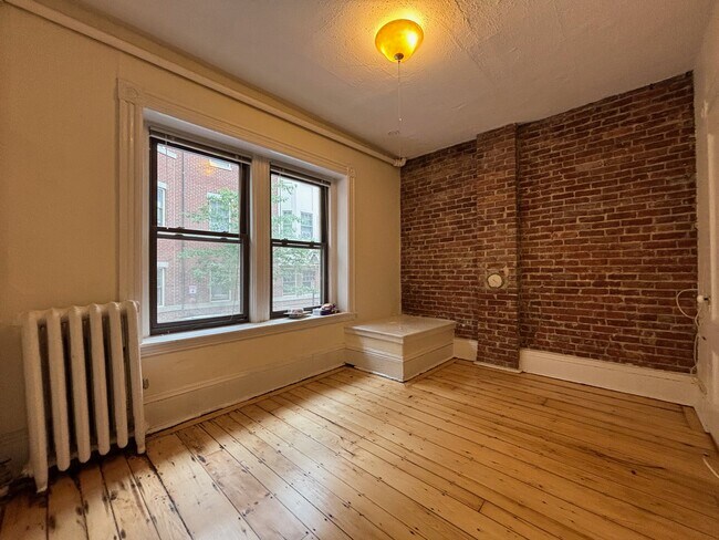 Building Photo - 53 Joy St Unit 1