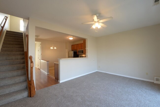 Photo - 4939 Heritage Heights Cir