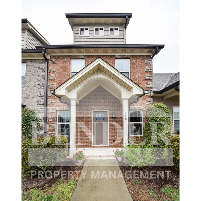 Building Photo - PRICE REDUCED   BEAUTIFUL TOWNHOME- SHOWINGS BY APPOINTMENT ONLY