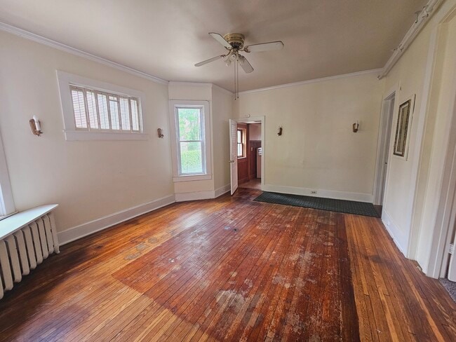 Photo - 333 W 6th St